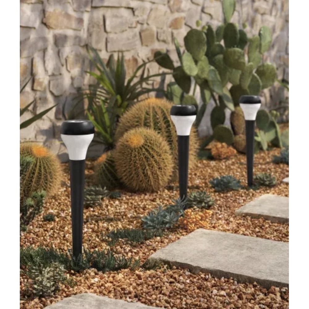 Room Essentials 12PK Round Solar LED Outdoor Path Lights Matte Black (BRAND NEW)
